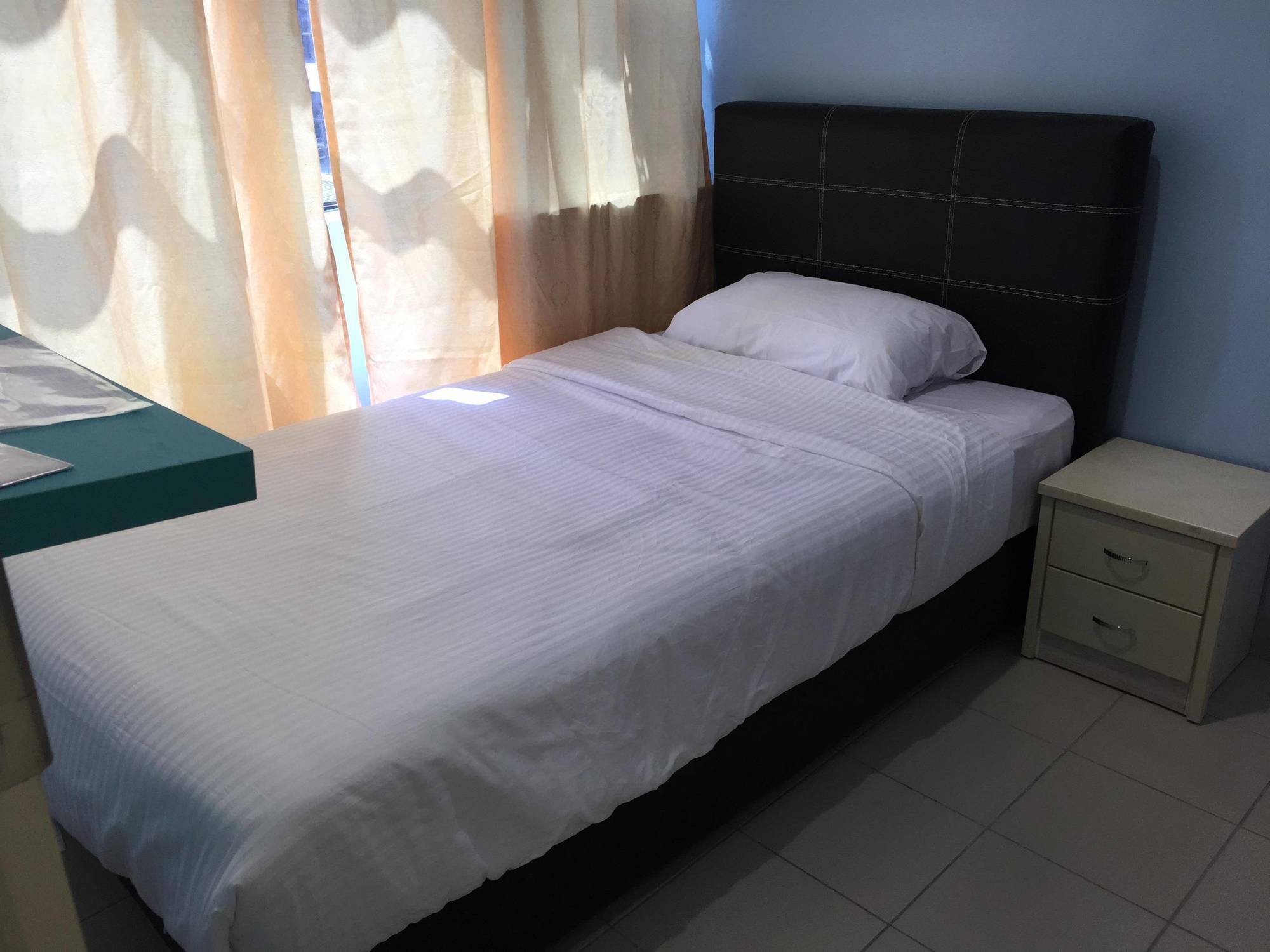 Miri Budget Inn Buitenkant foto