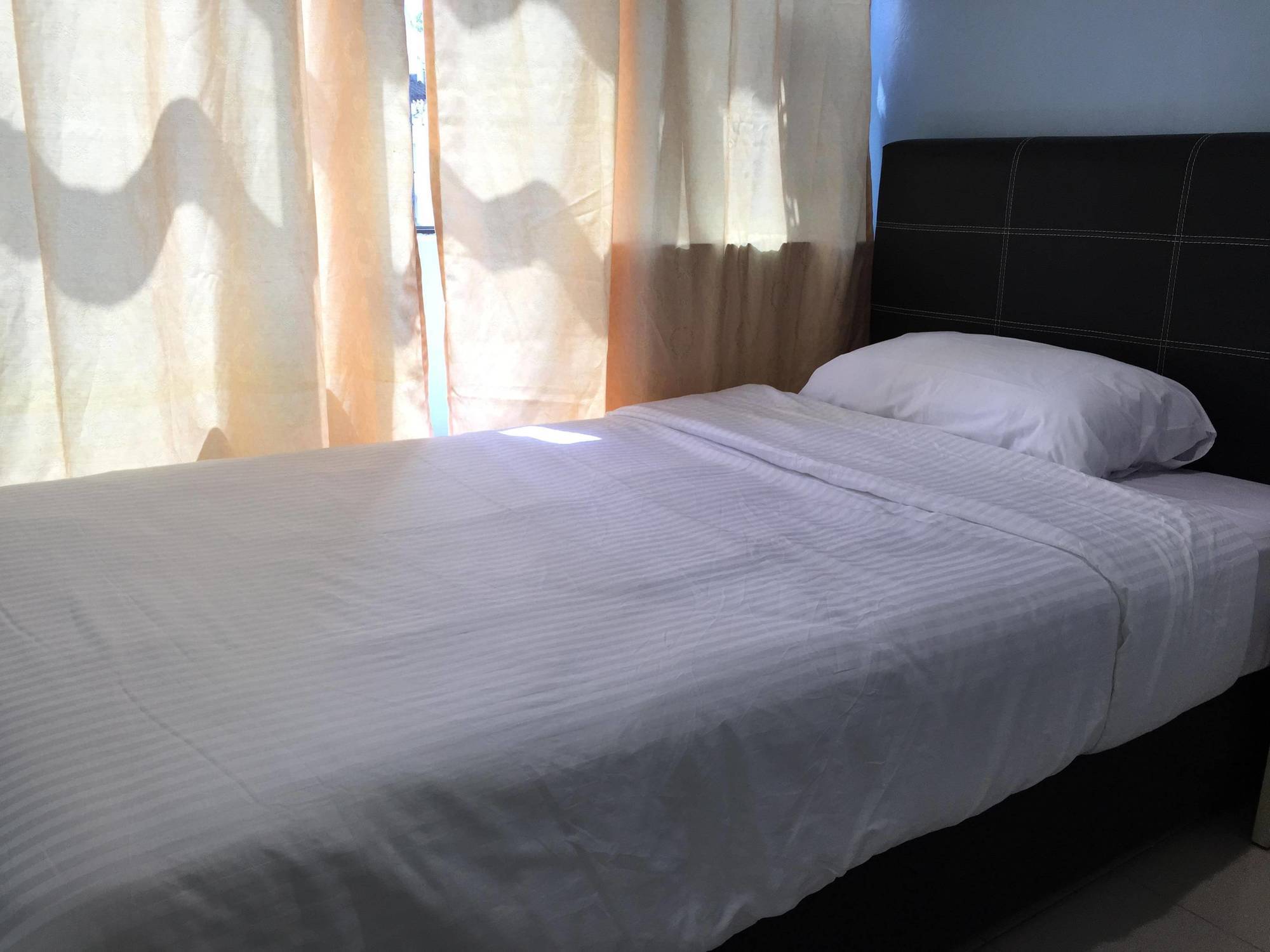 Miri Budget Inn Buitenkant foto